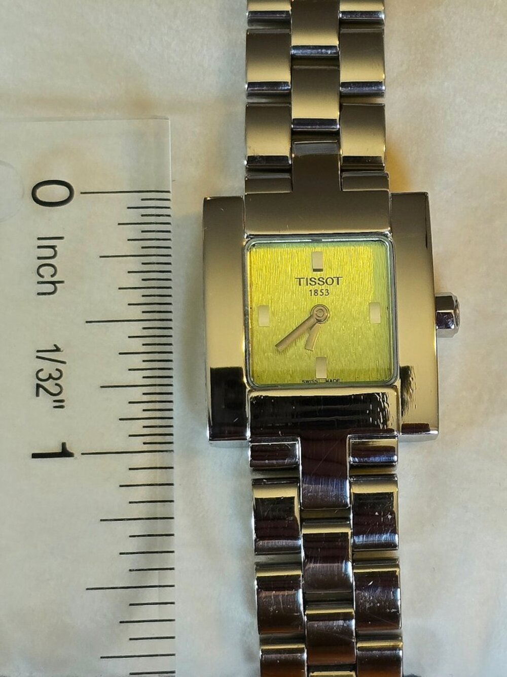2001 Tissot Watch, Lime Green Dial, Swiss, ETA 901.001 Movement, L730K, 22 mm - Picture 2 of 10